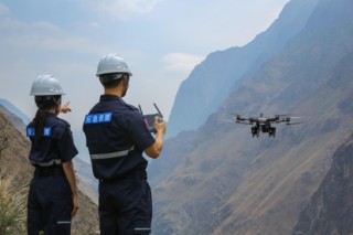 大疆旗艦級(jí)運(yùn)載無人機(jī)DJI FlyCart 100發(fā)布：低空運(yùn)輸新產(chǎn)品