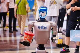 汪小菲試吃，安慕?？缃纭诤貌?huì)，逛著逛著就吃飽了