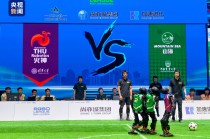 國內(nèi)首場機器人足球3V3 AI賽落幕 清華火神隊奪冠