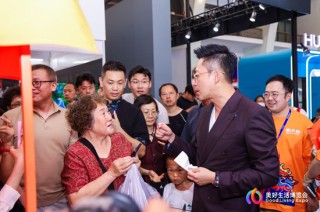 汪小菲試吃，安慕希跨界……在好博會(huì)，逛著逛著就吃飽了
