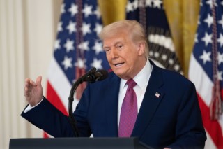 外盤頭條：伊朗導(dǎo)彈齊射回應(yīng)以色列大規(guī)模襲擊 特斯拉被瑞典養(yǎng)老基金拉黑 美越據(jù)悉接近達(dá)成框架性貿(mào)易協(xié)議