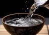 年輕人化身“酒零后”，狂飲與微醺進行時代交接