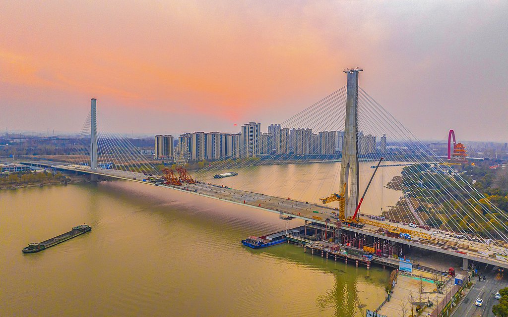 陸挺：明年財(cái)政政策會(huì)更積極，但“怎么花錢(qián)”更重要  第1張
